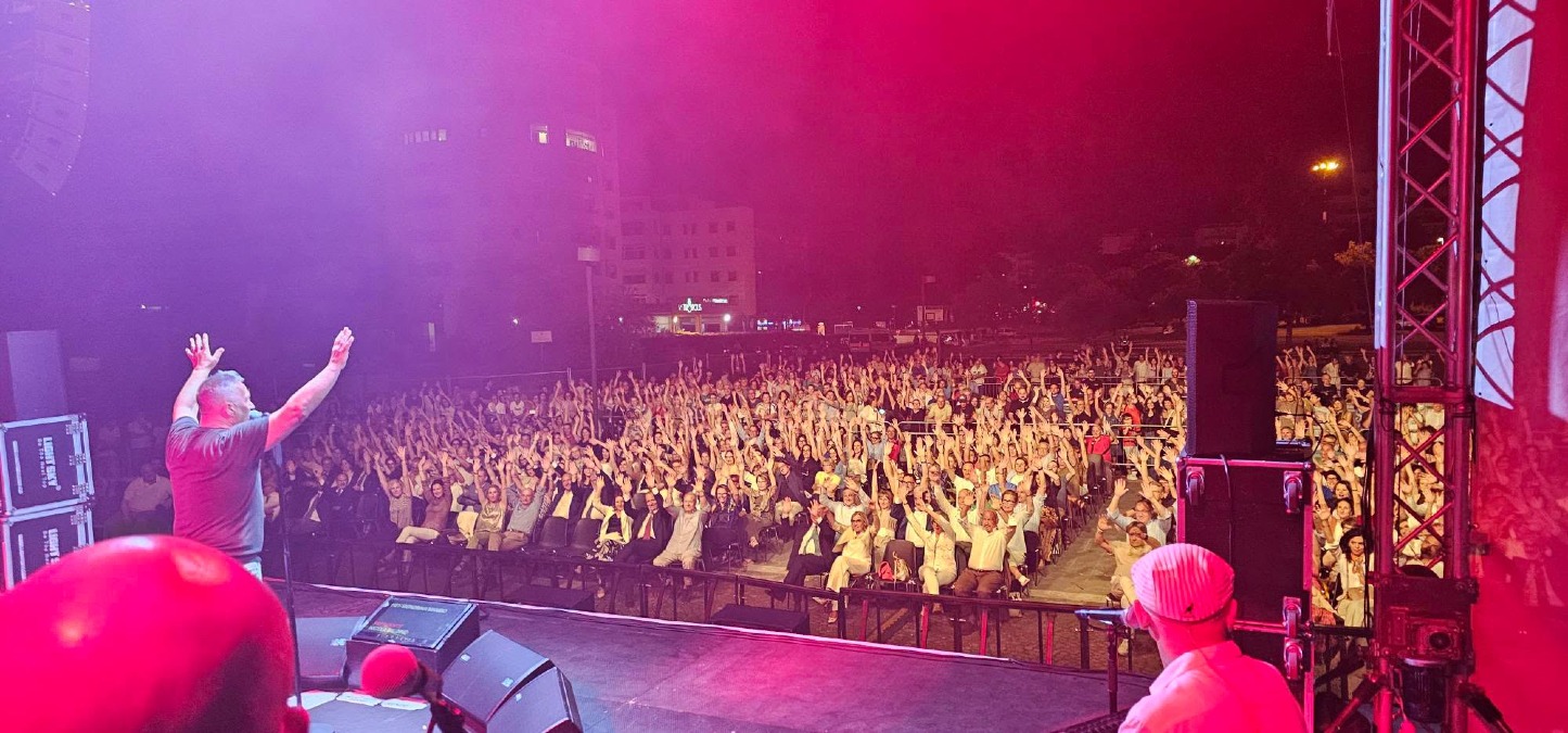 BCC Mediocrati, in migliaia a Rende per il concerto di Paolo Belli (Foto) - Foto Uff. Stampa Ruggero Pegna 