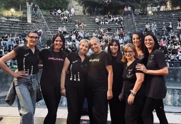 Casali del Manco, il saggio del M.A.D. incanta il pubblico all'Anfiteatro Enotrion - Foto: Uff. Stampa Comune di Casali del Manco