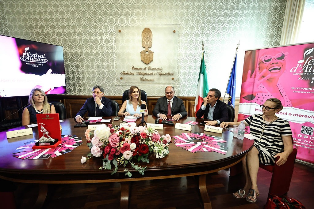 Catanzaro - Presentata la nuova edizione del Festival d'Autunno - Foto: La presentazione del Festival d'Autunno