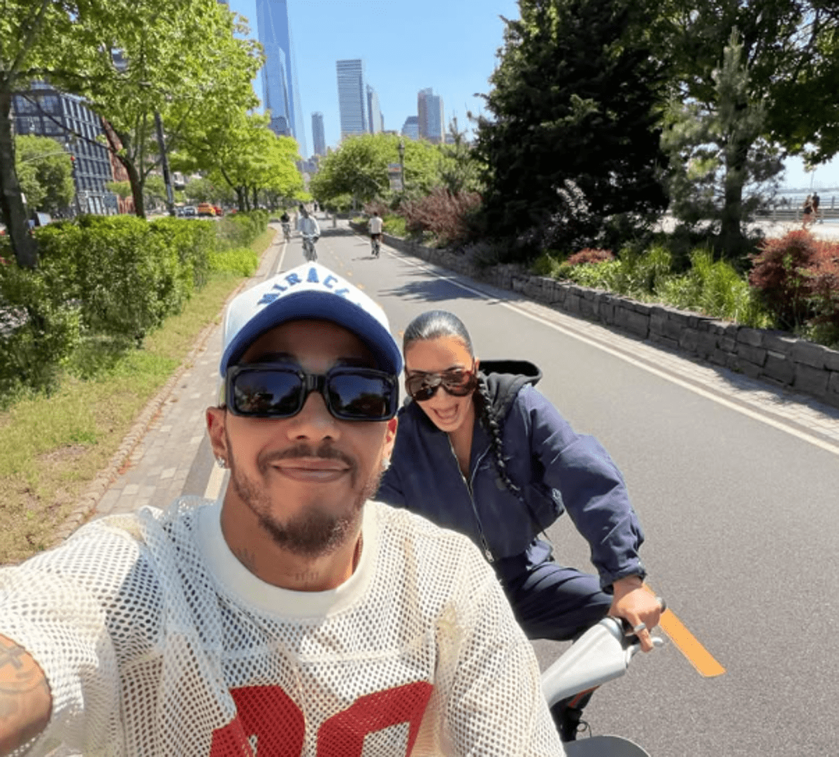 Kardashian e Hamilton, primo selfie di coppia che conferma la relazione - 