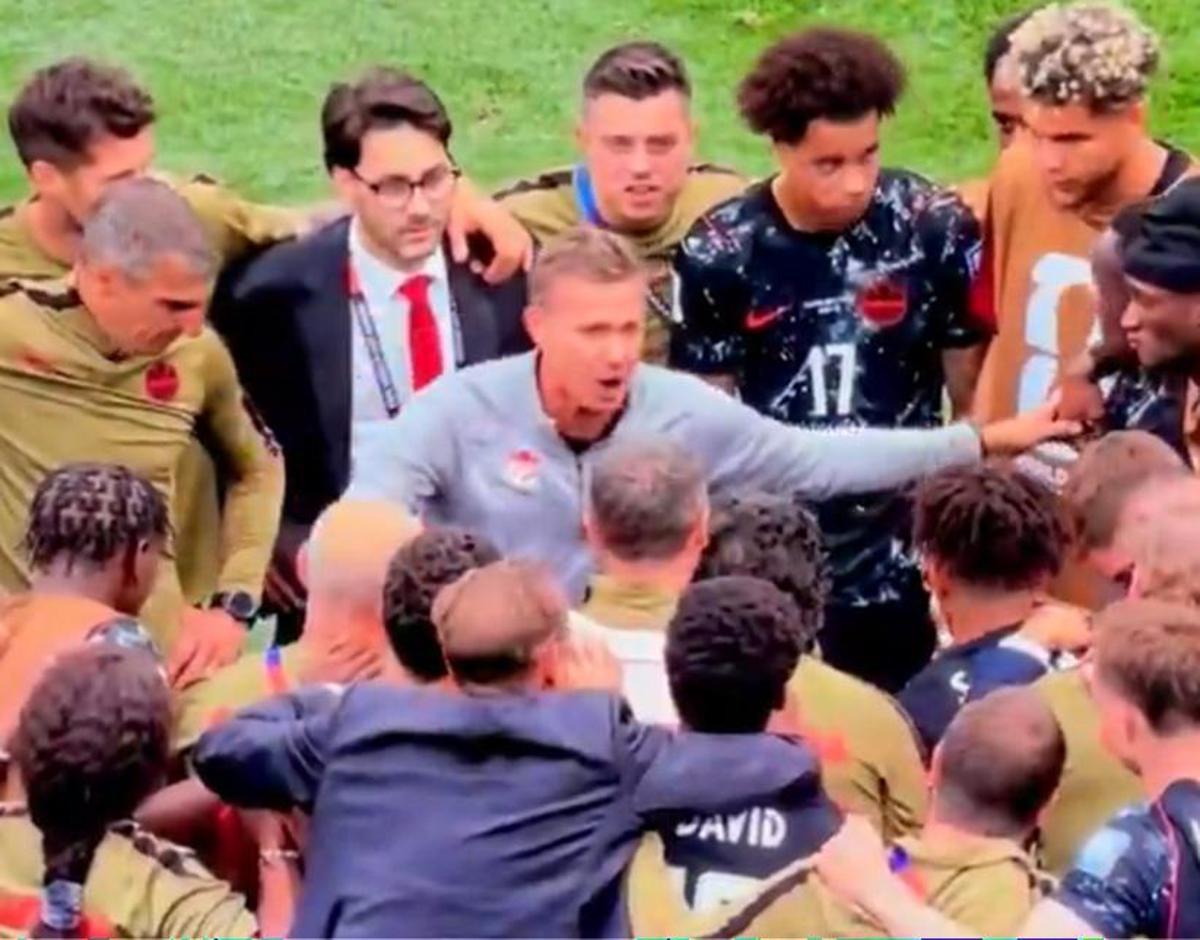 Canada agli ottavi, il discorso del ct alla squadra: "Siete eroi" - 