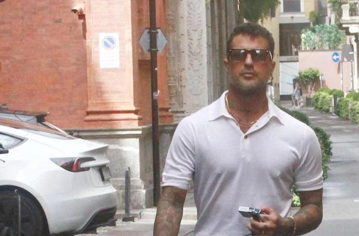 Fabrizio Corona: "Se scendessi in politica mi ispirerei a Beppe Grillo" - 