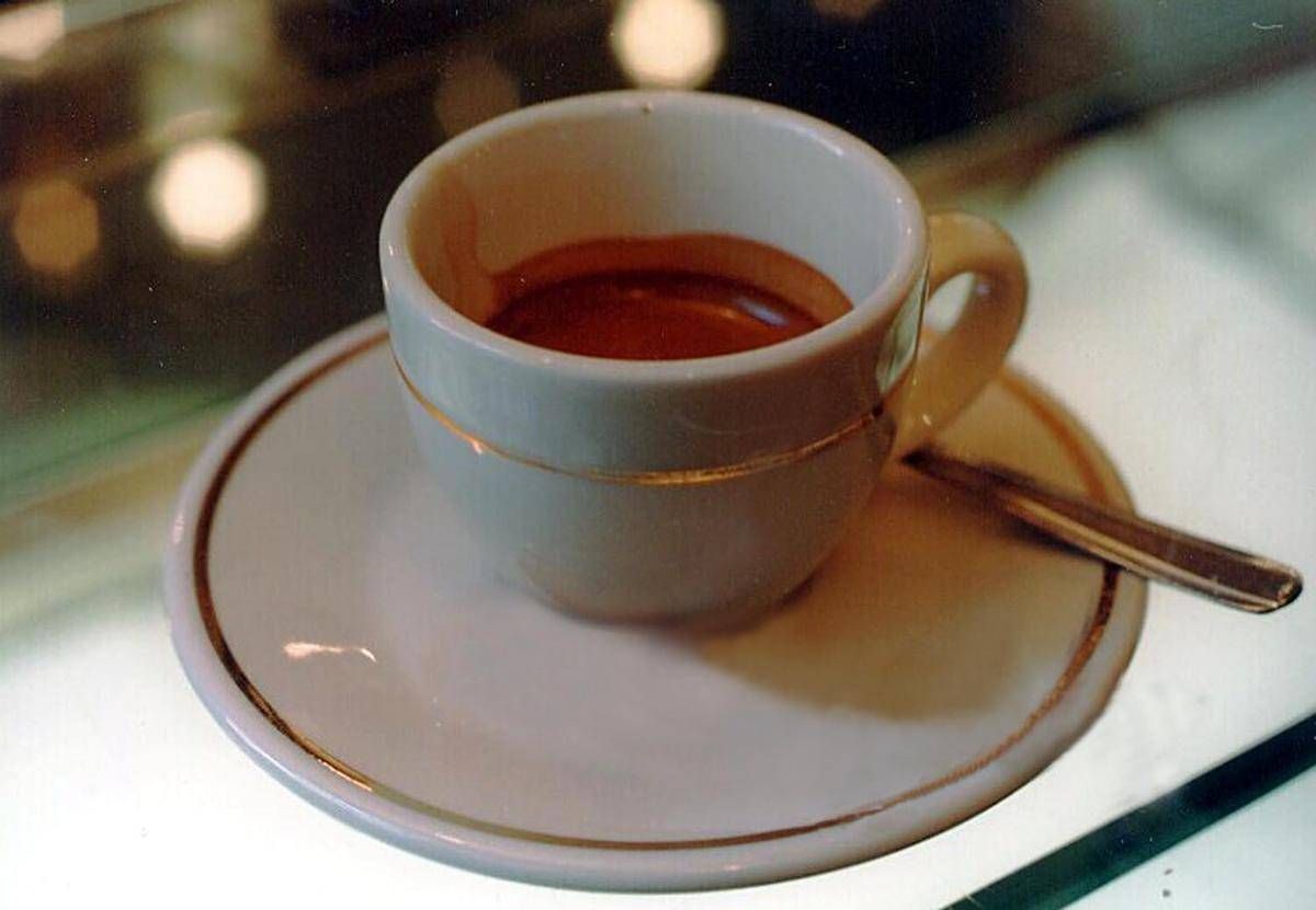 Il caffè e l'effetto sul sonno, lo studio e l'orario ideale per l'ultima tazzina - 