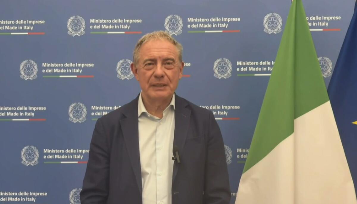 Auto, Urso: "2026 sia l'anno della svolta in Ue per il rilancio della produzione" - 