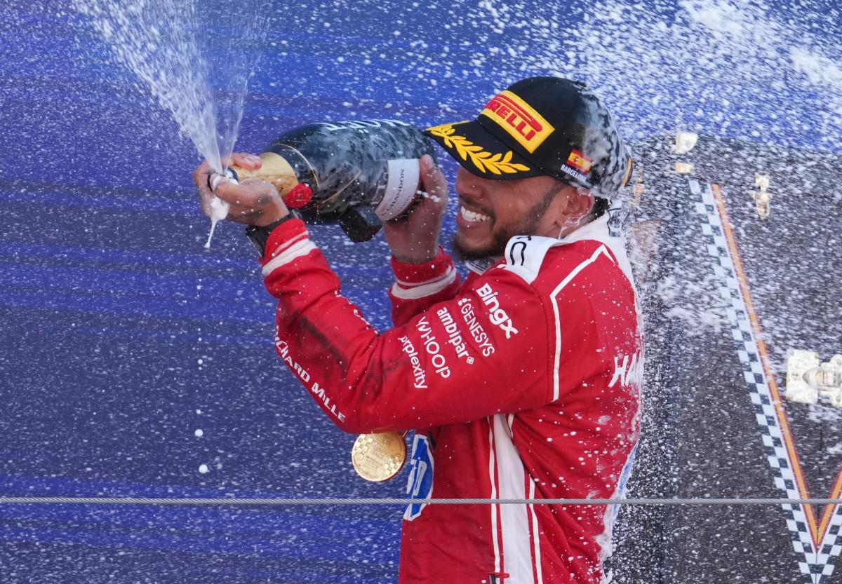 Hamilton, vittoria e... commozione. Il messaggio in italiano: "Grazie a tutti" - 