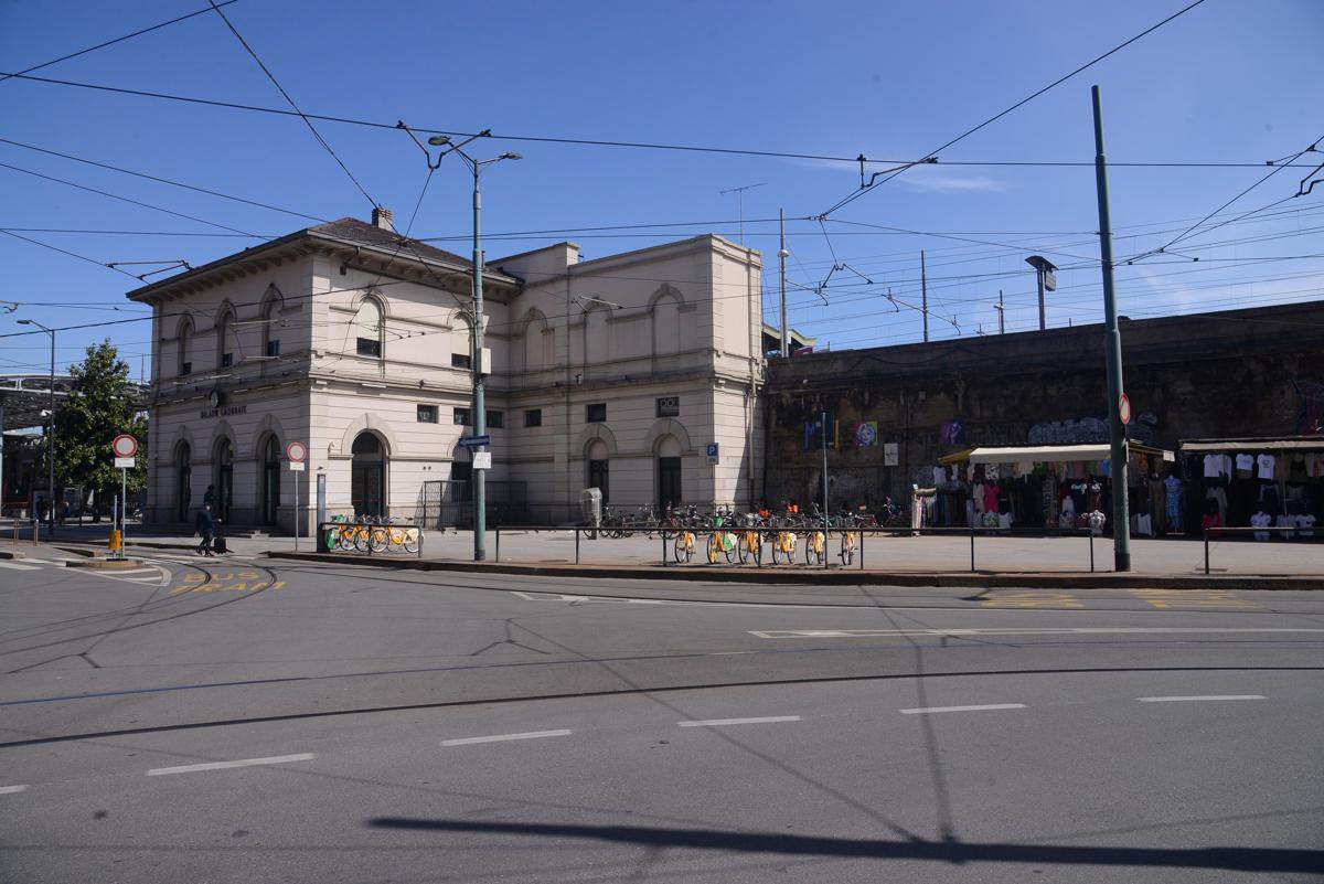 Si blocca treno a Milano sotto il sole, 300 passeggeri senza aria condizionata - 