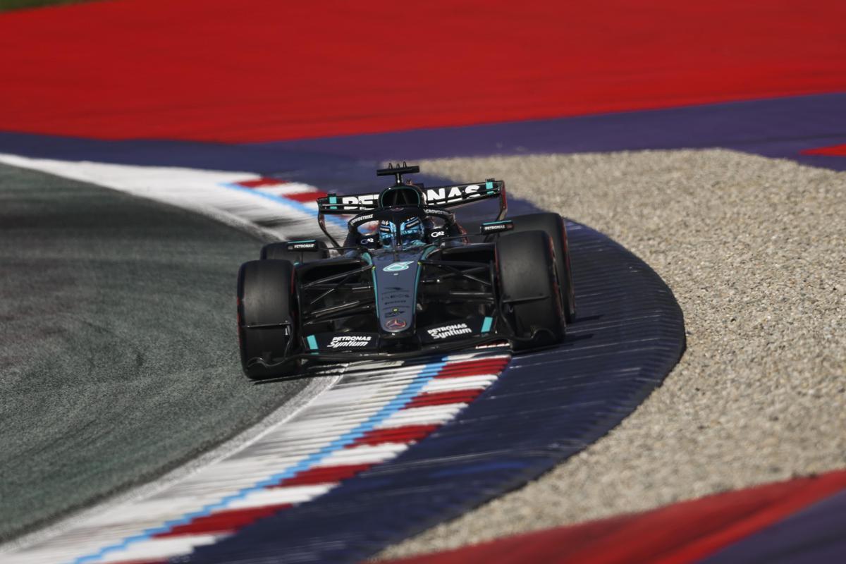 Gp Austria, Russell in pole davanti a Leclerc. Poi Hamilton e Antonelli - 