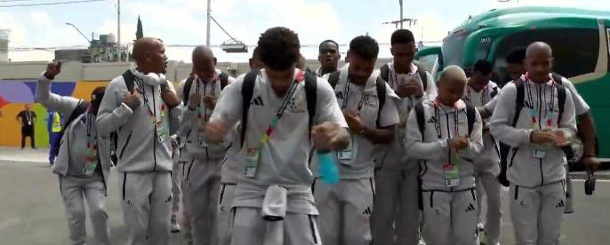 Sudafrica, arrivo show ai Mondiali: canti e balli prima del Messico - 