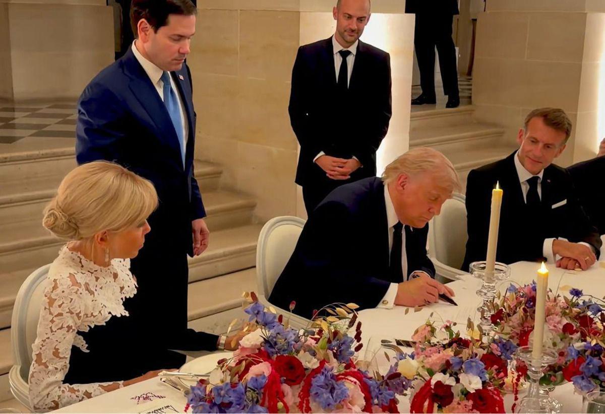Usa-Iran, Trump firma l'accordo: "Non è stato facile" - 