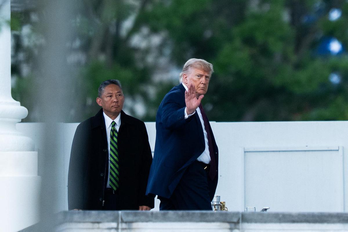 Trump contro il Senato sull'Iran: "Voto inutile". Il tycoon a picco nei sondaggi - 