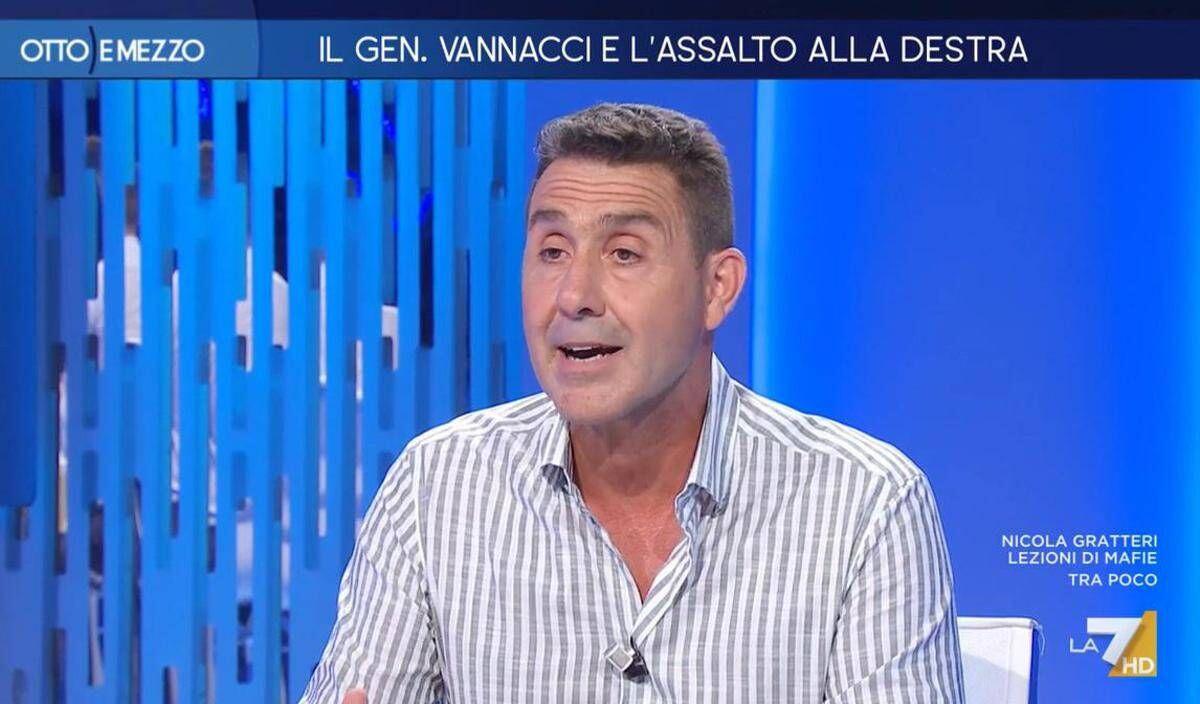 Vannacci promosso in tv da Gruber, Bocchino: "Efficace nella fossa dei leoni''. Per Telese "ha bucato lo schermo" - 