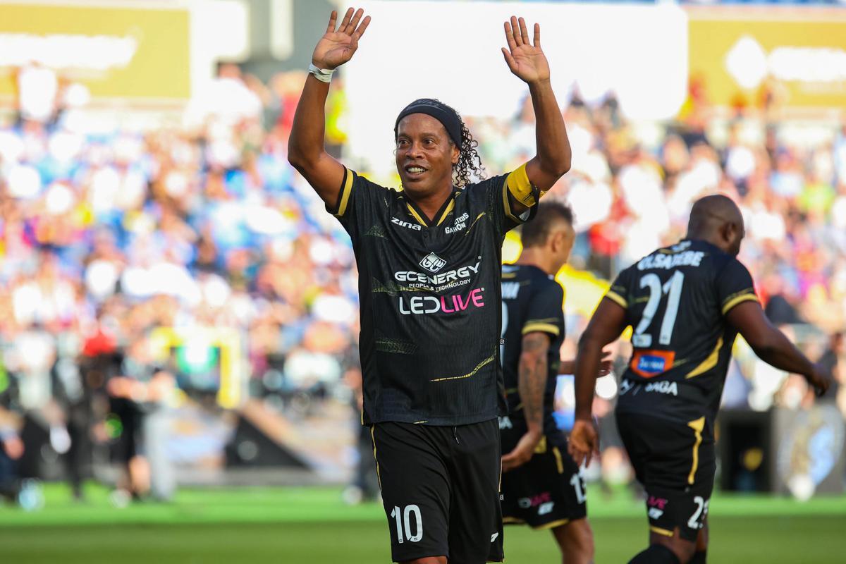 Ronaldinho, annuncio a sorpresa: giocherà nel Ravenna in Serie C - 
