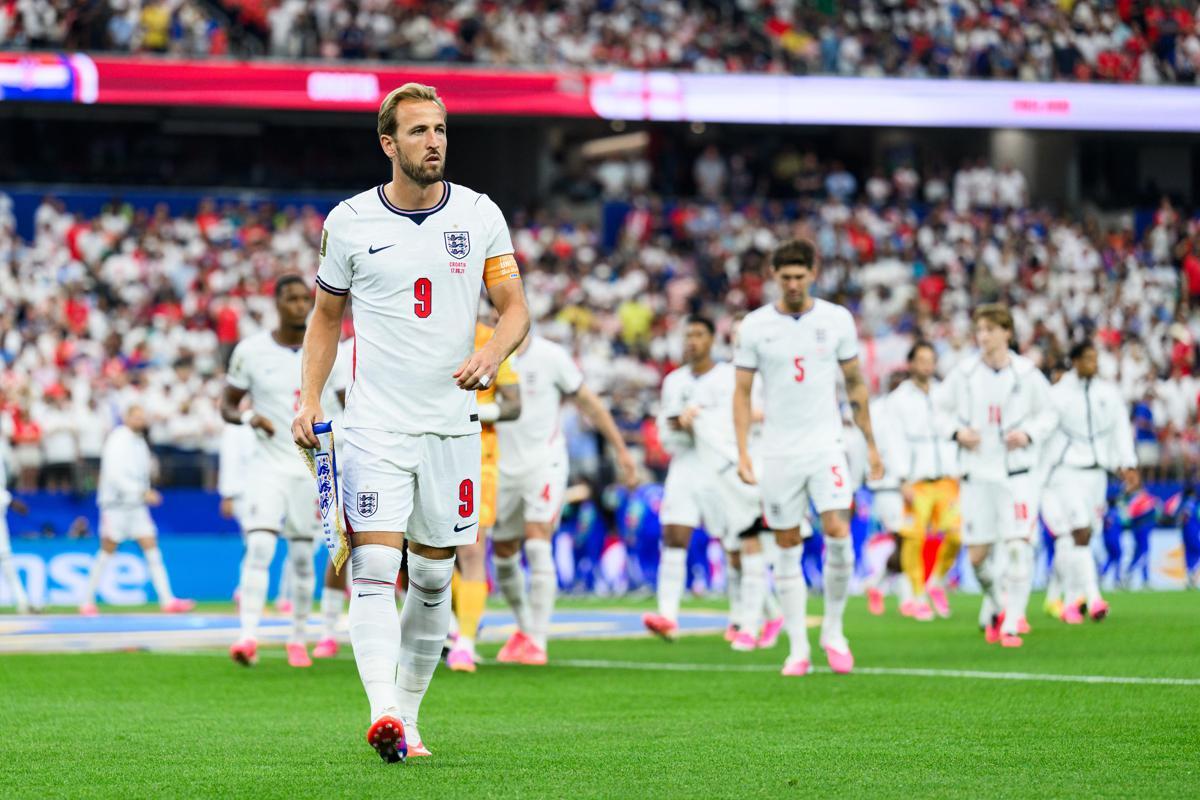 Mondiali, caos in Inghilterra-Croazia: Kane sbaglia rigore, poi ripete e segna. Cos'è successo - 