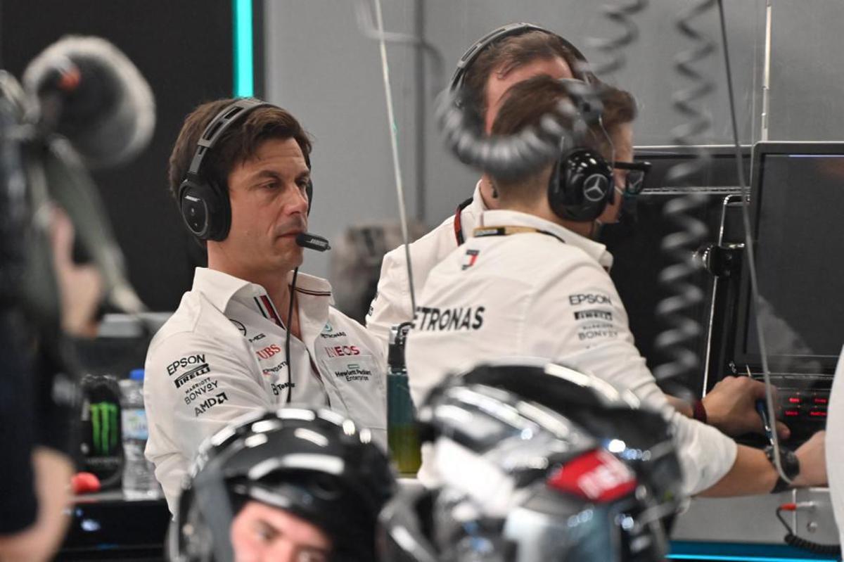 Formula 1, Wolff: "Arrabbiato per ritiro Antonelli, Hamilton è rivale per titolo" - 