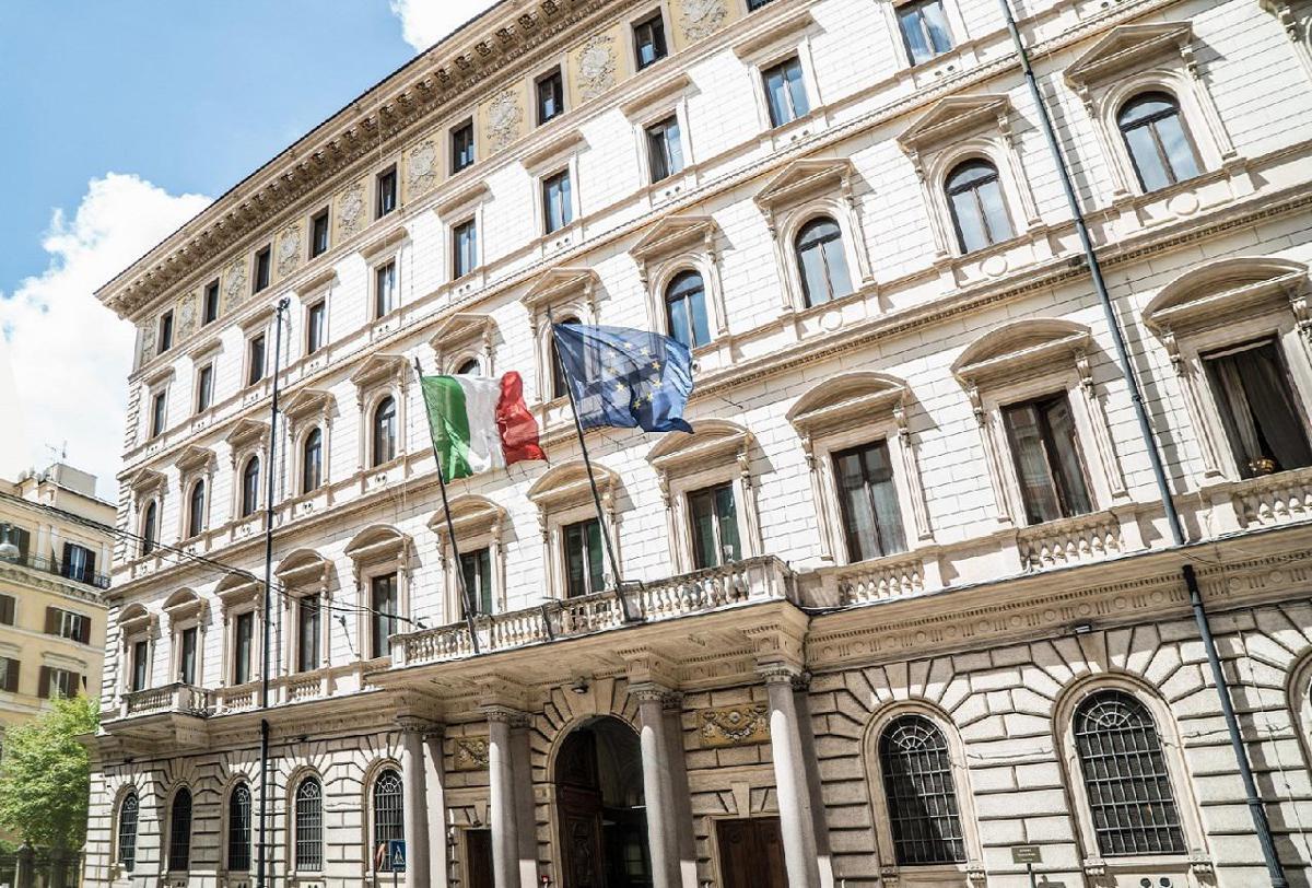 Iran e i 500 aerei Usa decollati da basi italiane, Bonelli: "Meloni ha mentito a Parlamento". La replica della Difesa - 