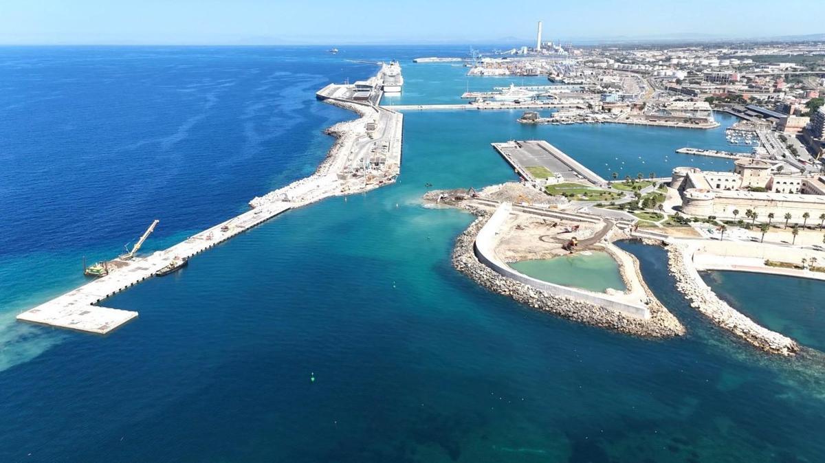 Porti, da oggi attiva apertura a Sud del porto di Civitavecchia - 