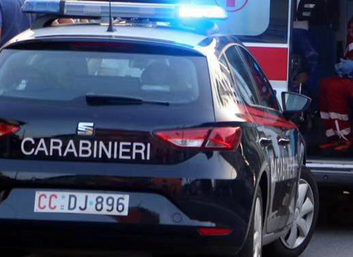Uccide a colpi di fucile la moglie e il figlio, tragedia familiare a Camaiore - 