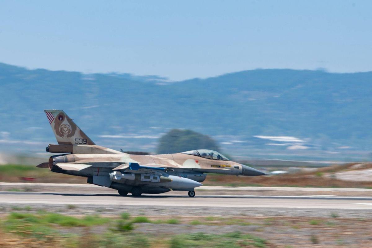 Libano, tregua Israele-Hezbollah ma Idf attaccano nel Sud: 5 morti - 