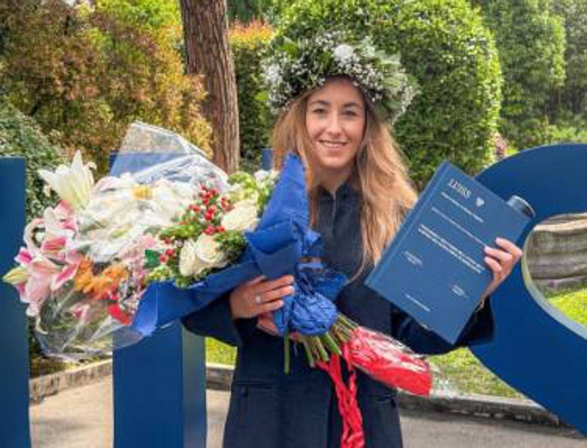 "Finalmente dottoressa, sono soddisfazioni": Sofia Goggia si è laureata - 