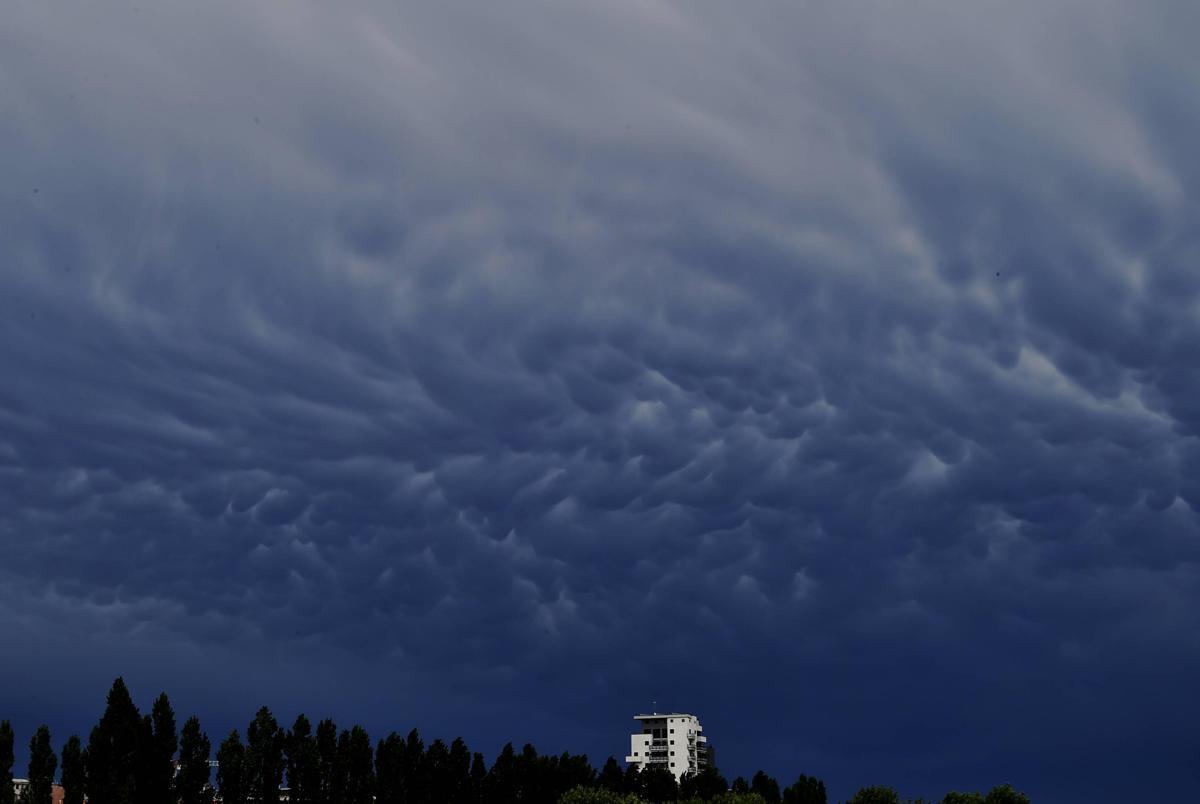 Temporali e calo termico, il meteorologo avverte: "Solo breve tregua dall'afa" - 