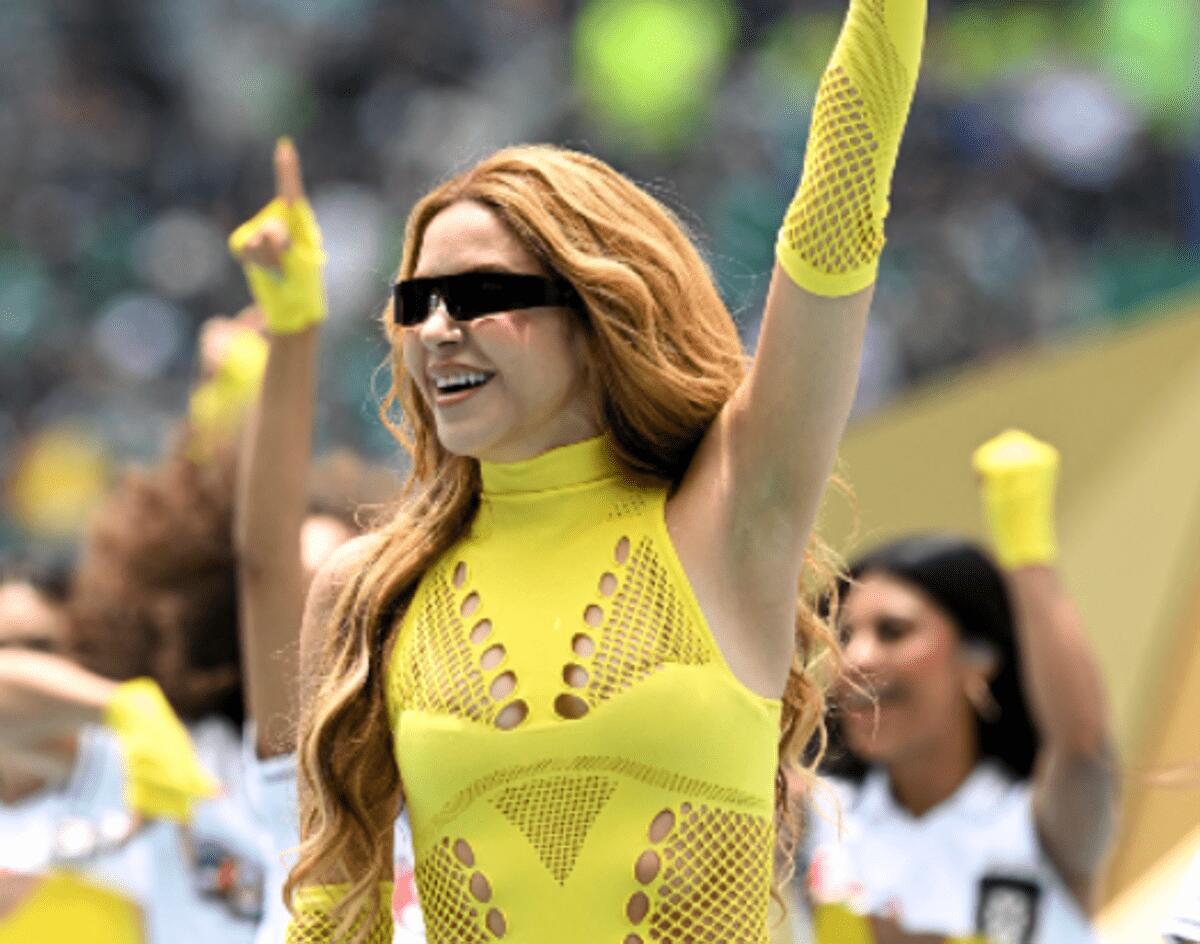 "Ma è davvero lei?", scoppia il caso Shakira ai Mondiali 2026: la teoria della controfigura - 