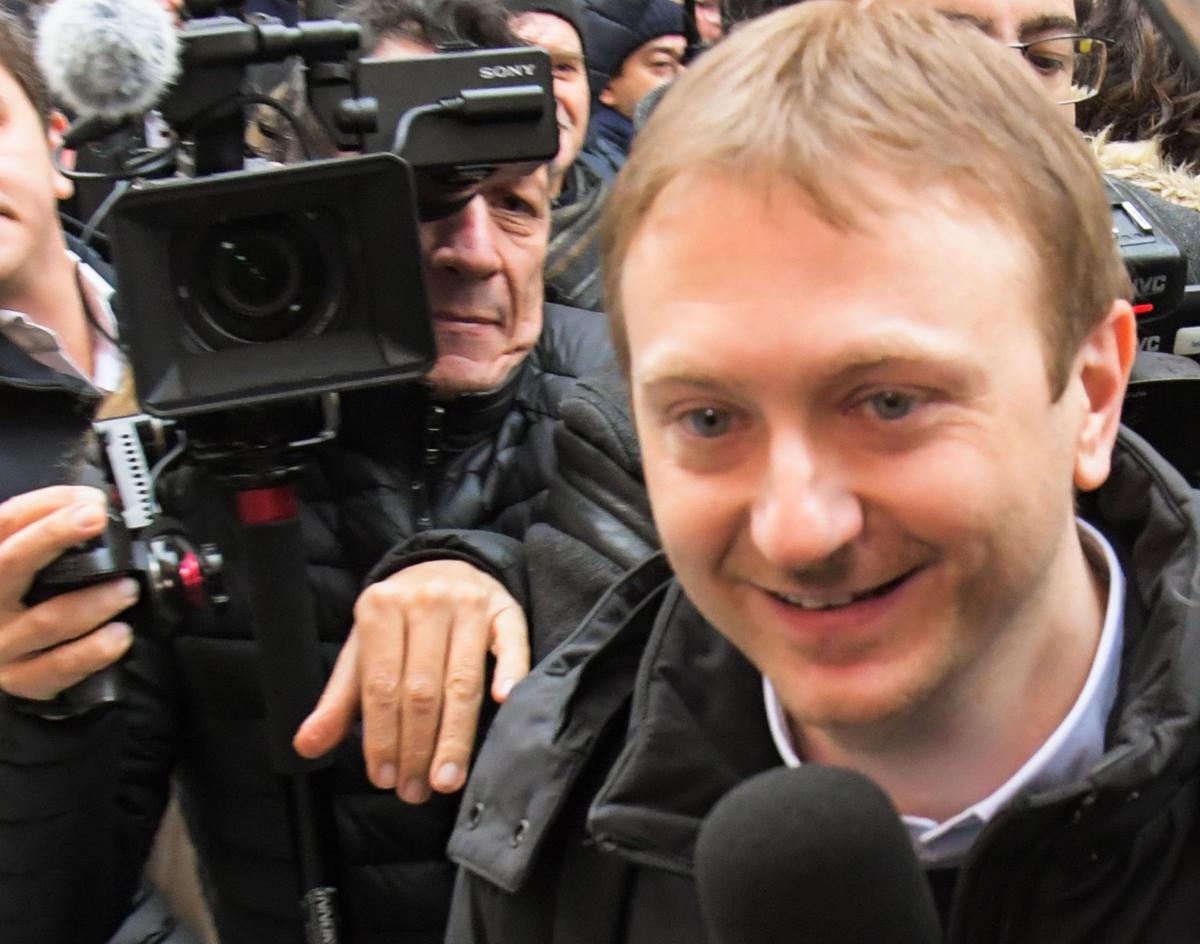Garlasco, Alberto Stasi e il primo giorno fuori dal carcere: cosa può fare - 