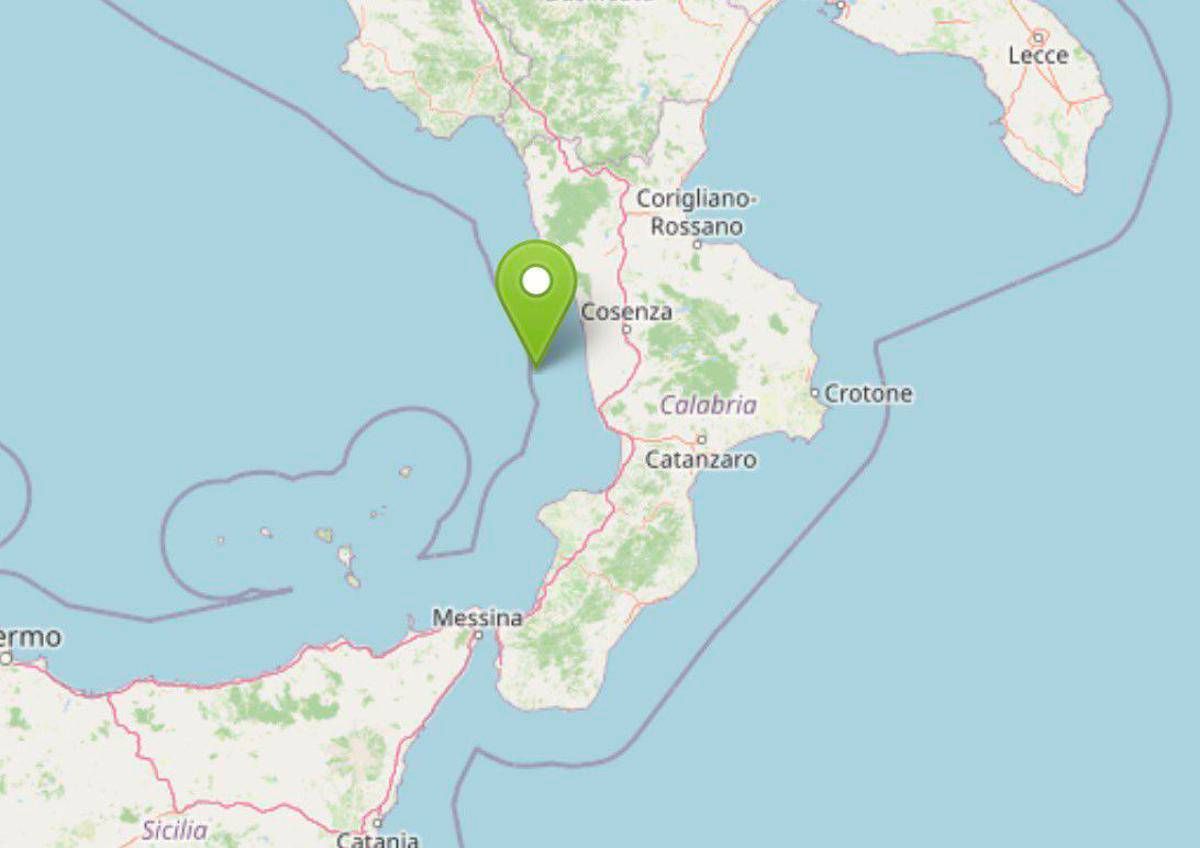 Terremoto in Calabria, notte di paura. Sindaco di Corigliano: "Forte ma nessun danno, circolano anche fake news" - 