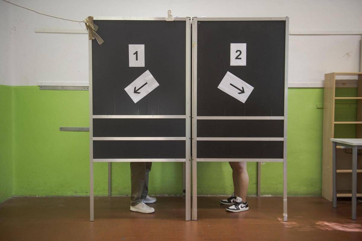 Sondaggio politico: Fratelli d'Italia e Pd in calo, crescono M5S e Vannacci - 