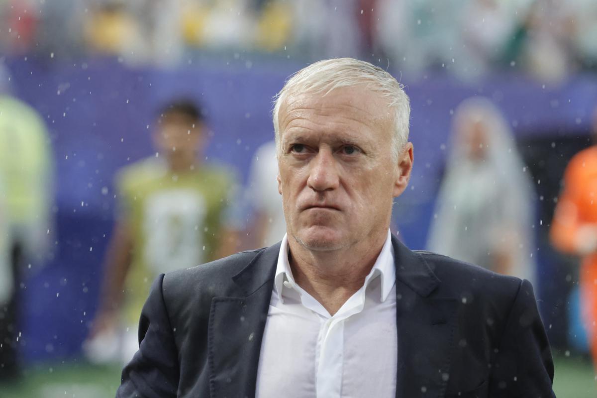 Mondiali, Deschamps torna in Francia: morta la madre del ct dei Bleus - 