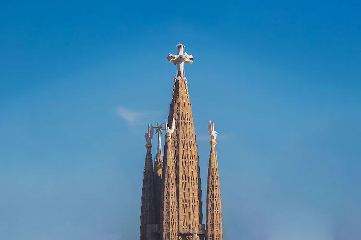 Barcellona, 24 tonnellate di adesivo Loctite per completare le torri della Sagrada Familia - 