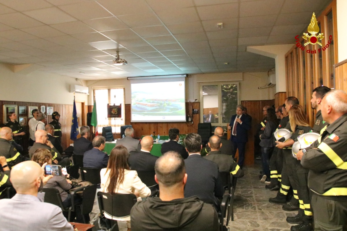 Visita Wanda Ferro Comando Vigili del Fuoco Catanzaro - Foto Uff. Stampa Wanda Ferro 
