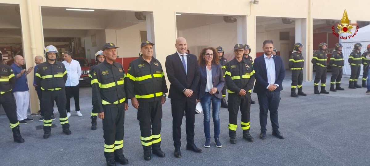 Visita Wanda Ferro Comando Vigili del Fuoco Catanzaro - Foto Uff. Stampa Wanda Ferro 