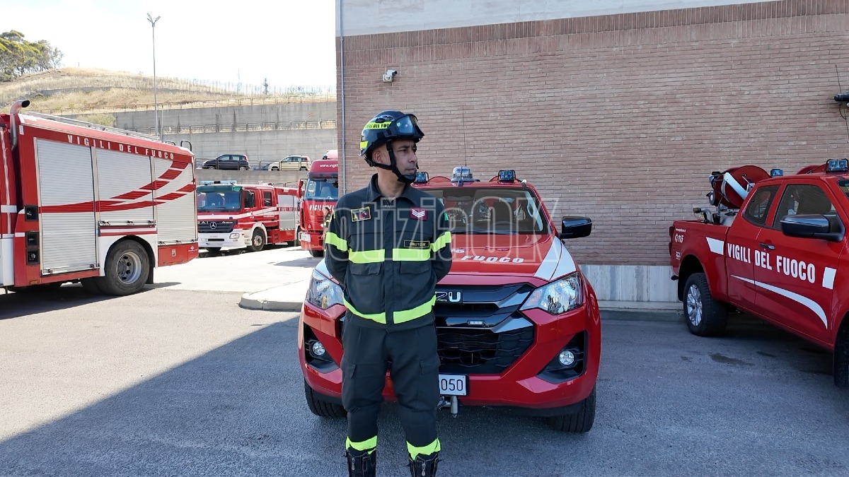Visita Comando Provinciale Vigili del Fuoco Crotone - Wanda Ferro e Emanuele Prisco - Foto Redazione 10.06.2026