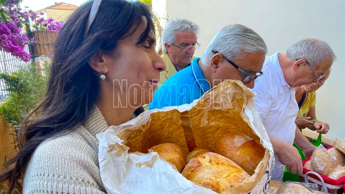 Benedizione del Pane di Sant'Antonio - Crotone (Foto Redazione 13 giugno 2026)