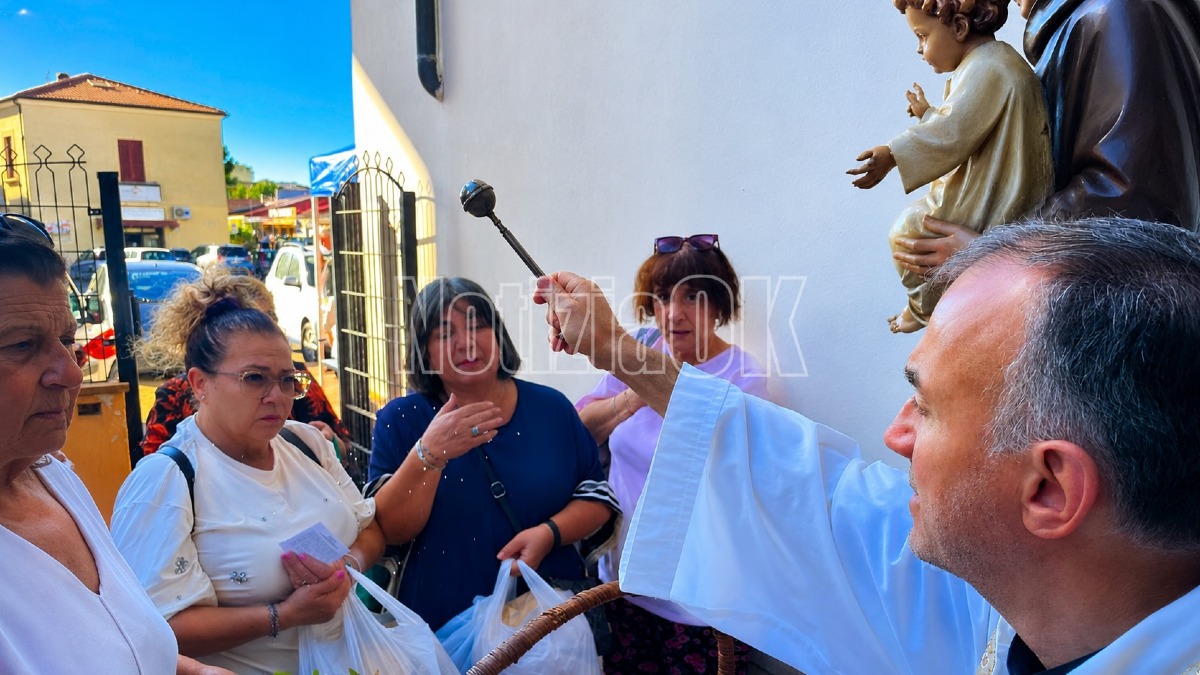 Benedizione del Pane di Sant'Antonio - Crotone (Foto Redazione 13 giugno 2026)