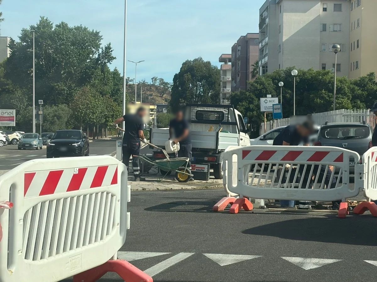 Traffico Crotone Farina - Foto Redazione