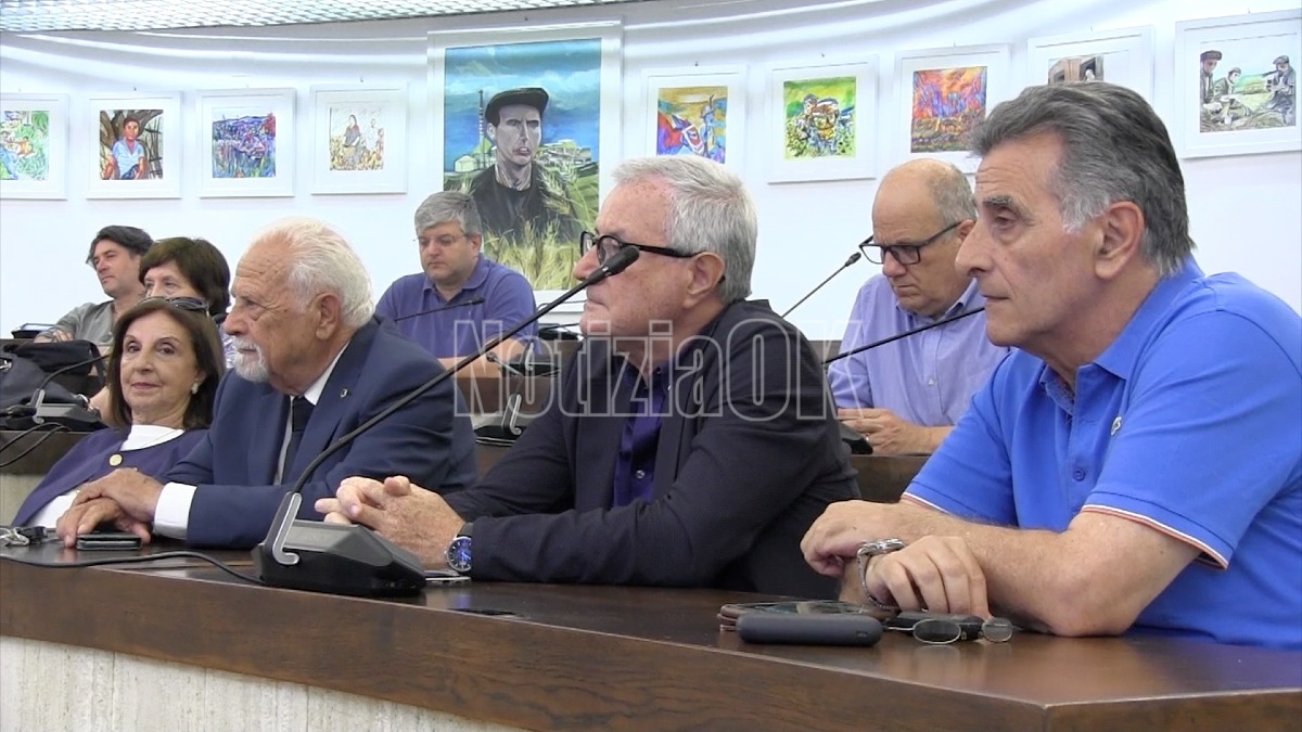 Premio eccellenze nel territorio nelle arti e professioni Lions Club Crotone - Foto Redazione 15.06.2026 