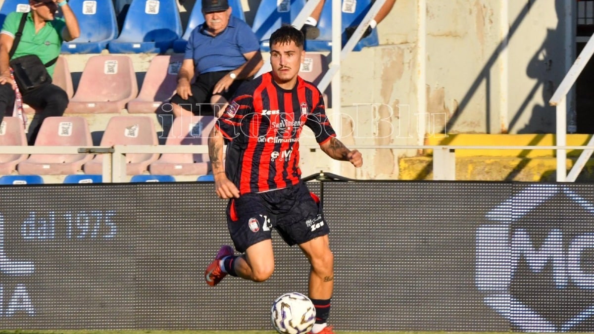Calciomercato, altro addio a Crotone: Maggio torna alla Reggiana e viene ceduto al Ravenna - Foto: Redazione
