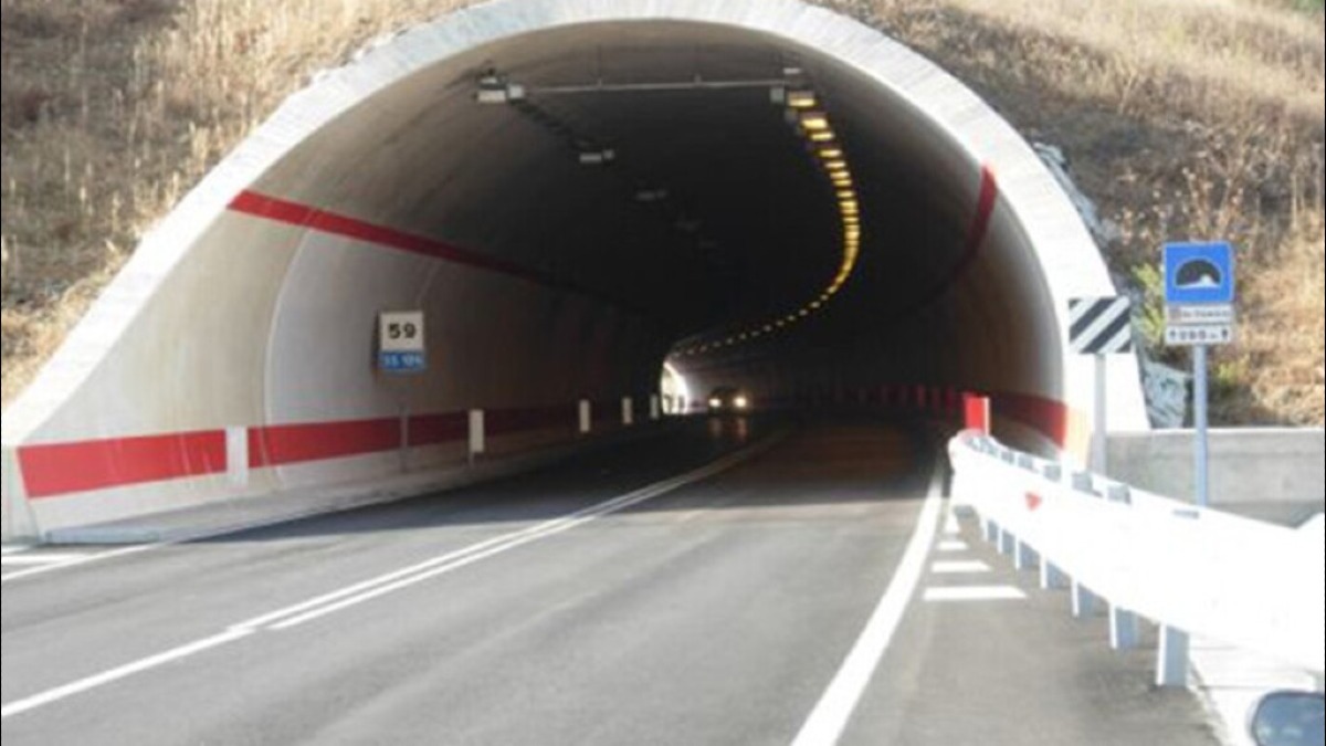 SS280 "Dei Due Mari", tre giorni di modifiche alla viabilità per lavori nella galleria Sansinato - Foto Uff. Stampa Anas 