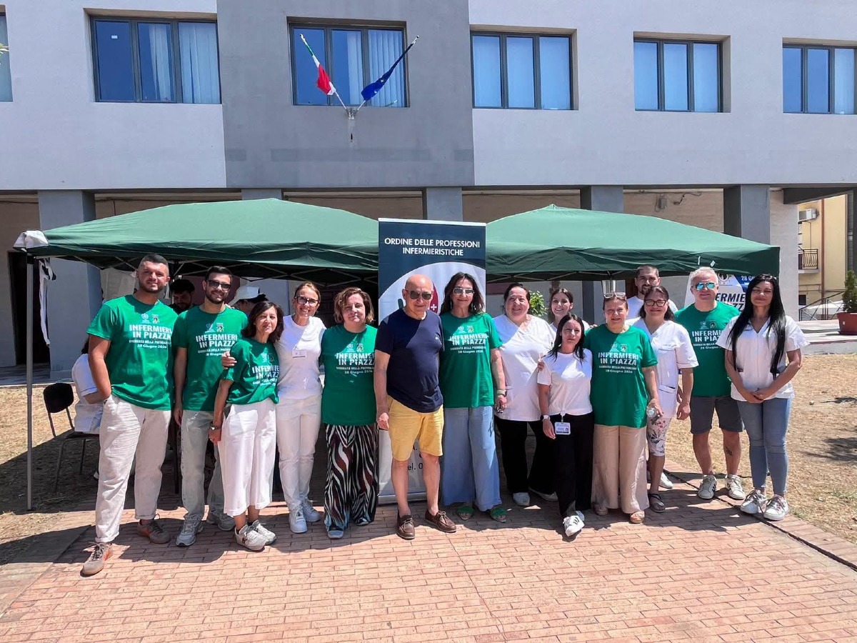 Trebisacce, successo per "Infermieri in Piazza": una giornata dedicata alla prevenzione e alla salute - Foto: Uff. Stampa Comune di Trebisacce 