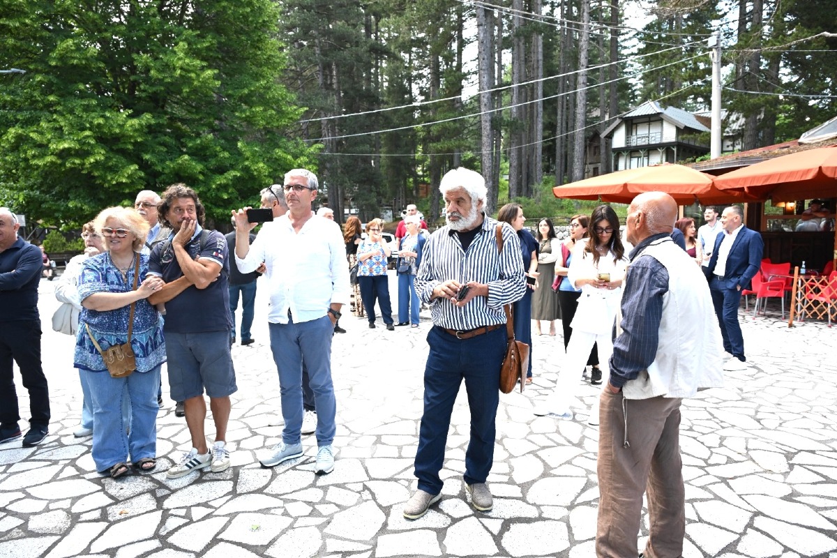 Taverna - Villaggio Mancuso inaugura la piazzetta dedicata a Silvano Mancuso -  Foto Uff. Stampa Comune Taverna
