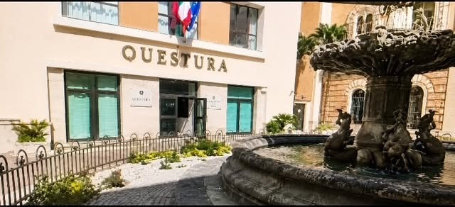 Falsi SMS a nome della Polizia di Stato: nuova truffa a Lamezia Terme - Foto: Uff. Stampa Questura di Catanzaro