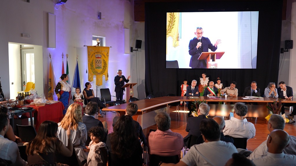 Vaccarizzo Albanese, il Salotto Diffuso anticipa l’estate: successo per il XXI Concorso dei Vini Arbëreshë - Foto: Uff. Stampa Comune di Vaccarizzo Albanese