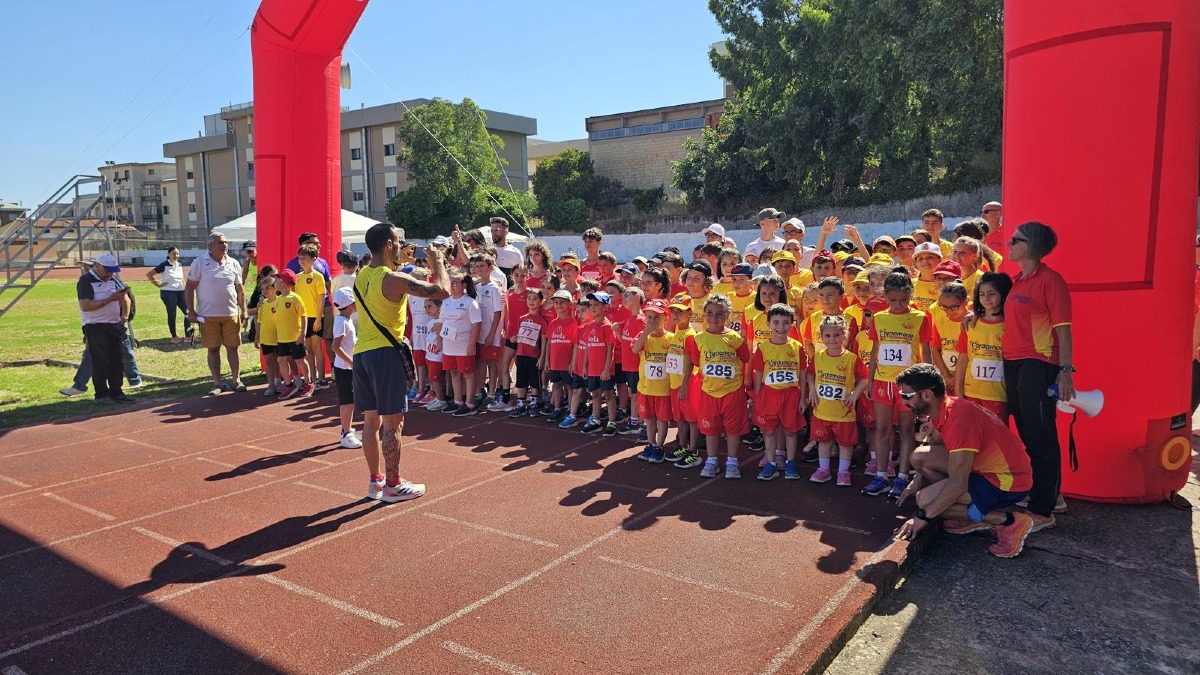 Catanzaro, al Campo Scuola "Pietro Mennea" in 150 per la festa dell'atletica giovanile - Foto: Uff. Stampa Comune di Catanzaro