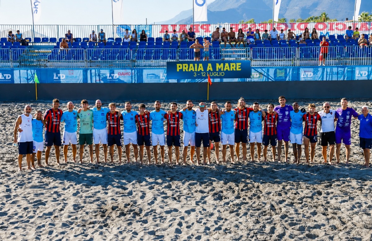 Beach Soccer, Crotone crolla a Praia a Mare: playoff ormai sfumati - Foto Uff. Stampa Crotone Beach Soccer
