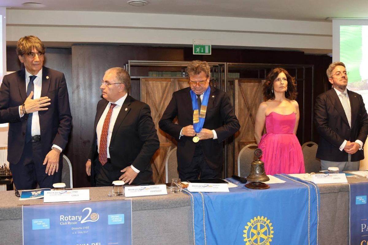 Rotary Club Rende, a Villa Fabiano il passaggio delle consegne: al via il nuovo anno rotariano - Foto: Uff. Stampa Rotaract Club Rende