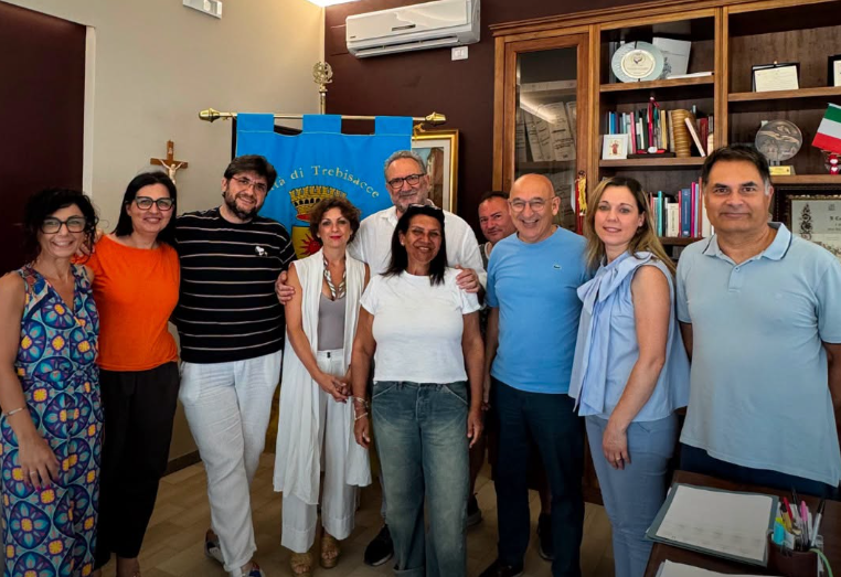 Trebisacce, prosegue la stabilizzazione dei lavoratori TIS: assunti tre nuovi dipendenti comunali - Foto: Uff. Stampa Comune di Trebisacce