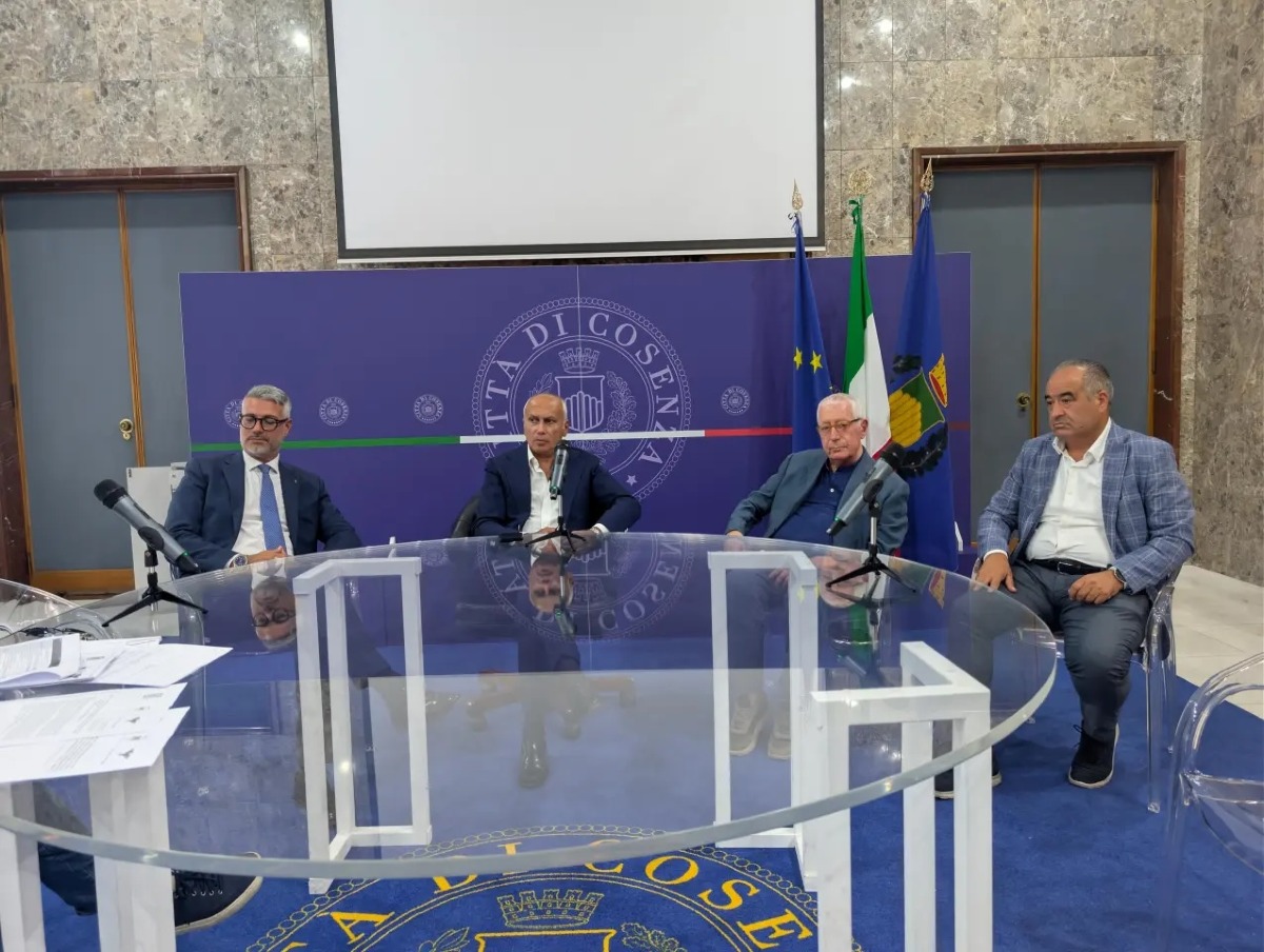 Cosenza - Mobilità sostenibile nell'area urbana, al via il percorso per il PUMS di Cosenza, Rende e Castrolibero - Foto Uff. Stampa Comune di Cosenza 