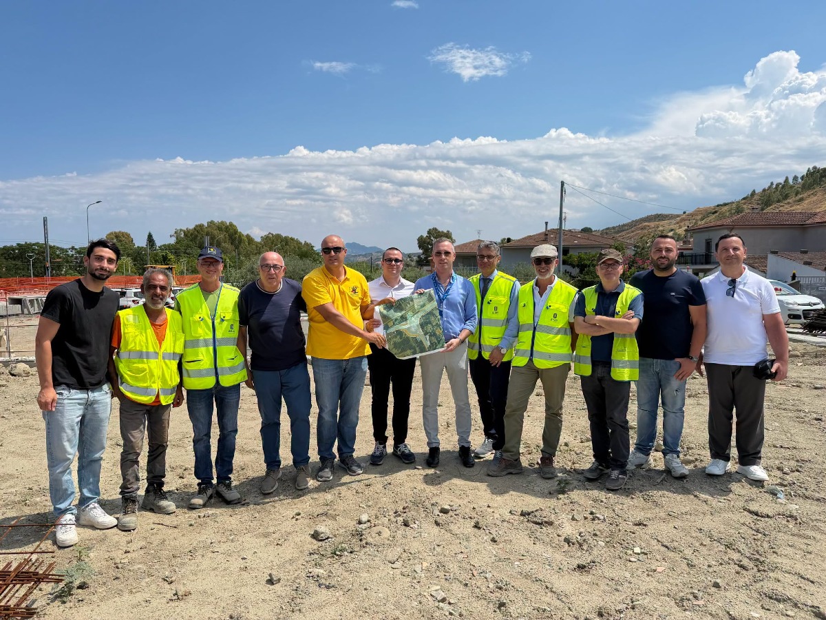 Rotatoria di Calopezzati, sopralluogo dei vertici Anas Calabria - Foto: Uff. Stampa Ass. Basta Vittime sulla S.S. 106