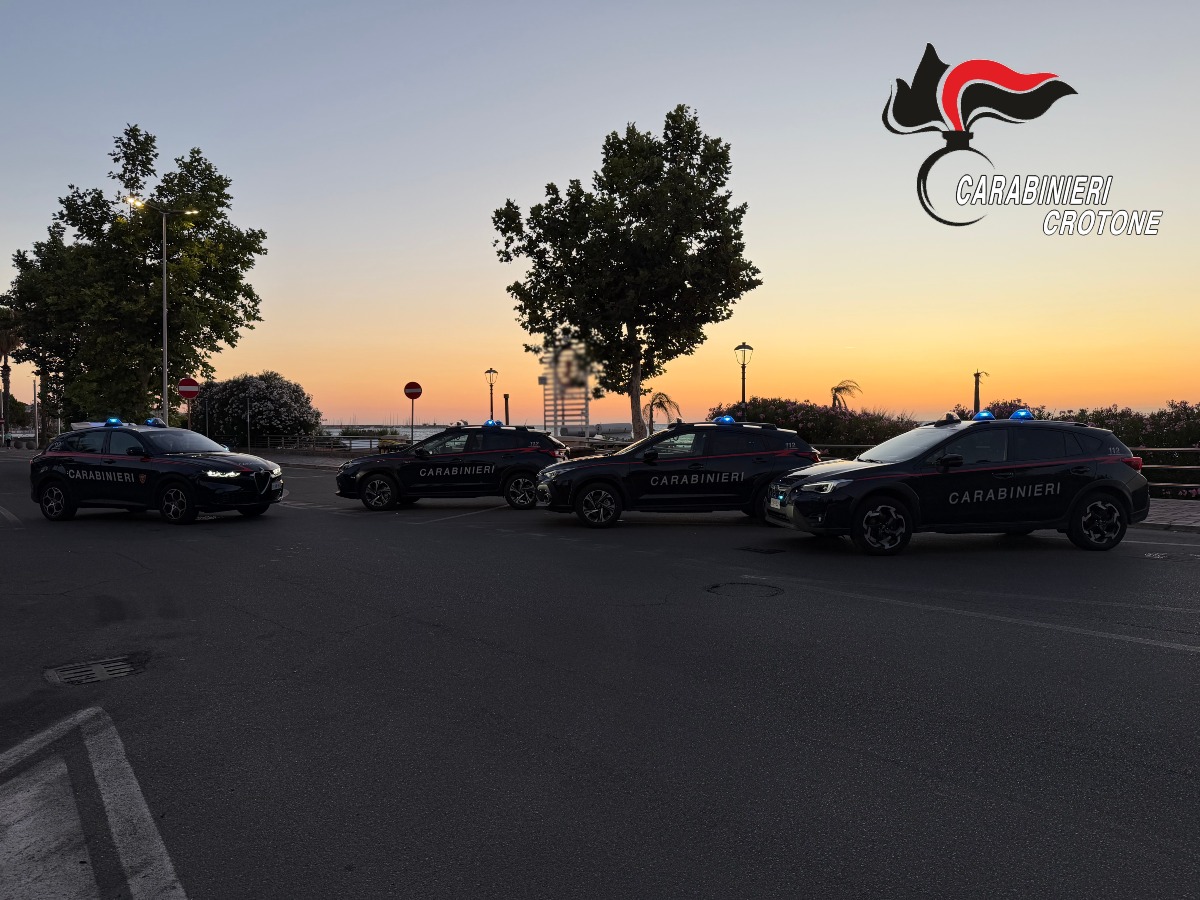 Crotone - Movida estiva sotto controllo: due denunciati per guida in stato di ebbrezza - Foto: Uff. Stampa Carabinieri Crotone 